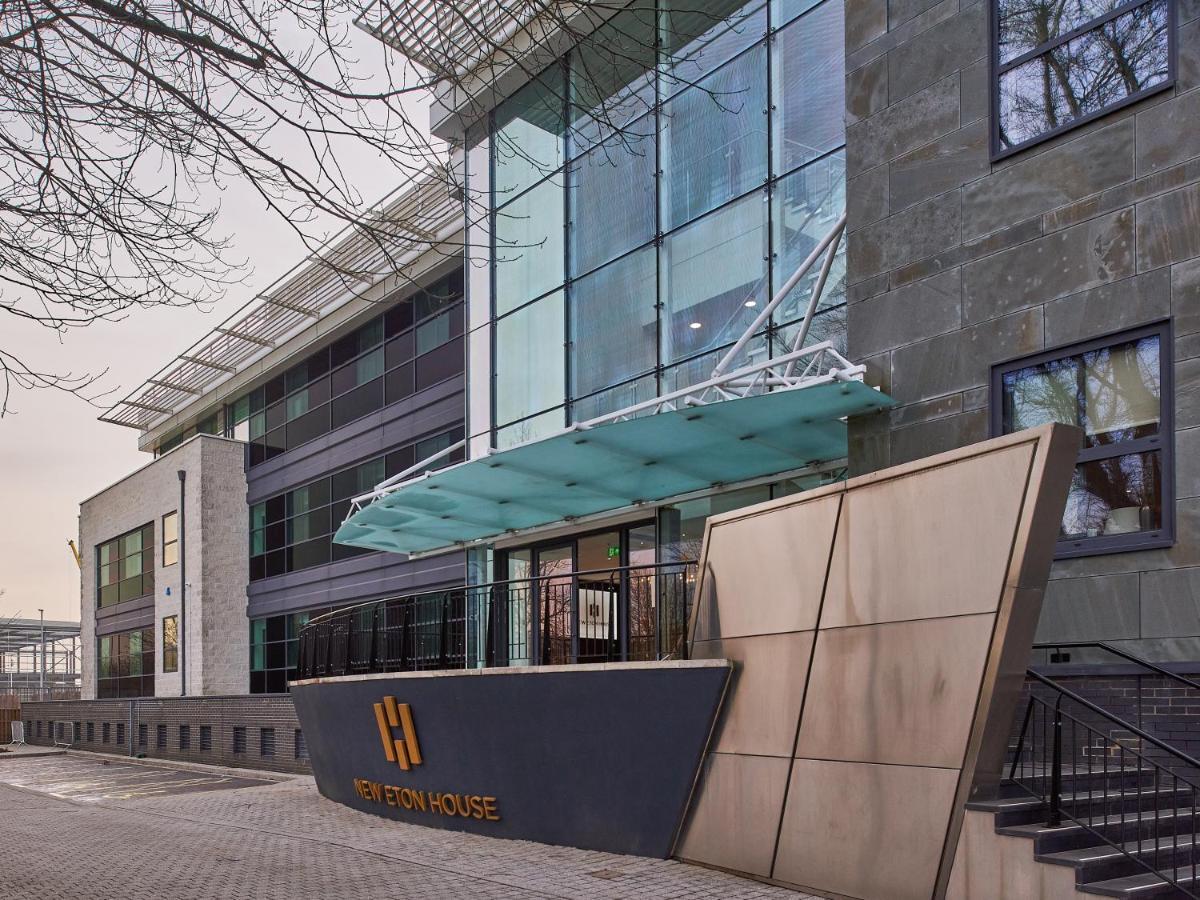 Seven Living Slough - Free Parking & Fast Wi-Fi Exterior photo